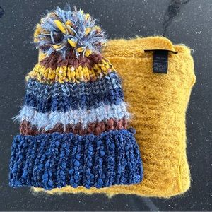 Steve Madden Hat & Scarf Set